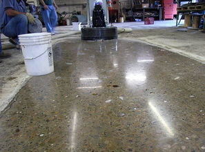 黄岛地面装修新选择 水磨石与混凝土的时尚演绎